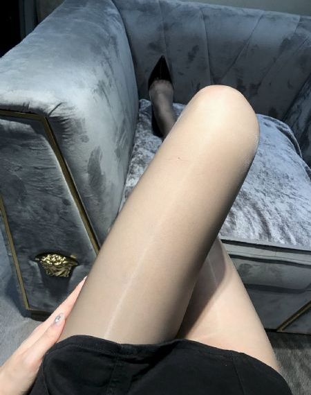 村长扶着小萍的腰猛的挺进_1080P免费电视剧