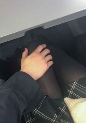 他又往我的后面加了一根手指_剧情片迅雷电影在线