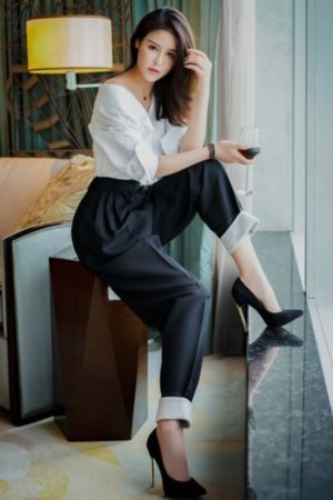 忘穿内裤被同桌摸好爽_超清神马在线观看