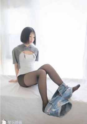 国产无码黄色小美女_DVD在线播放
